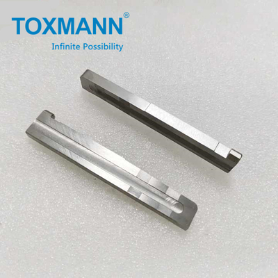 Peças de moldagem de conectores de precisão Machining OEM Peças de moldagem por injecção inserções de ferramentas