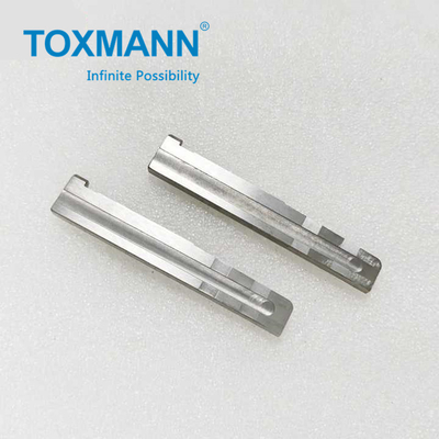 Peças de moldagem de conectores de precisão Machining OEM Peças de moldagem por injecção inserções de ferramentas